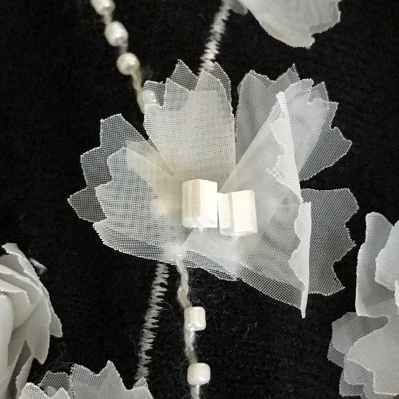 ALFANI Sweater Black with White Tulle Flowers Women’s 2X - Picture 9 of 16